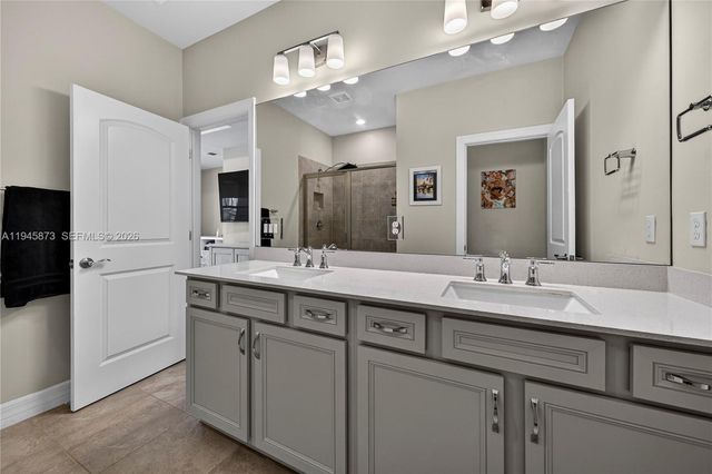 4409 W Appleton Cir W, Oakland Park, FL 33309