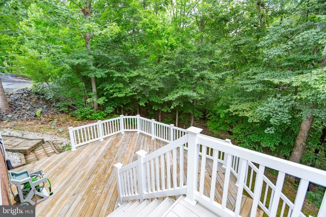 1001 FEATHERSTON CT, Fredericksburg, VA 22401