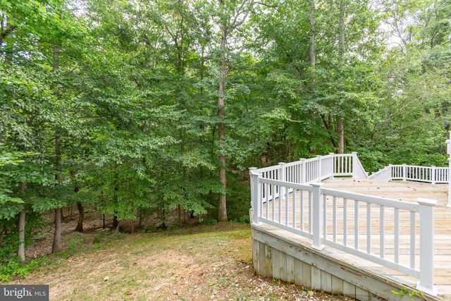 1001 FEATHERSTON CT, Fredericksburg, VA 22401
