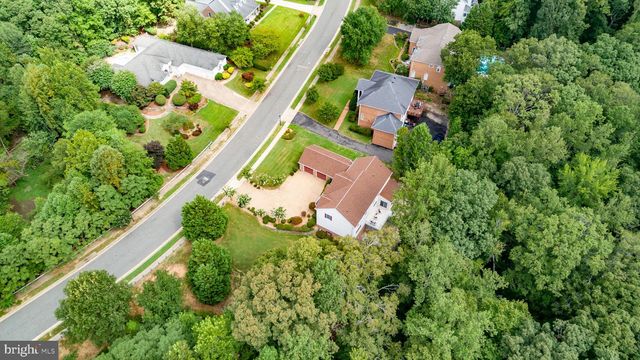 1001 FEATHERSTON CT, Fredericksburg, VA 22401