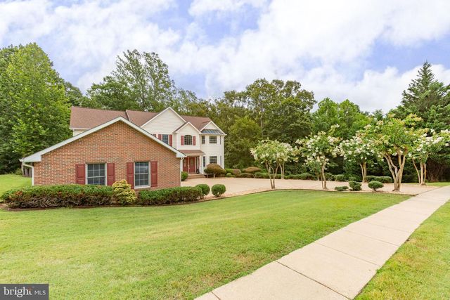 1001 FEATHERSTON CT, Fredericksburg, VA 22401