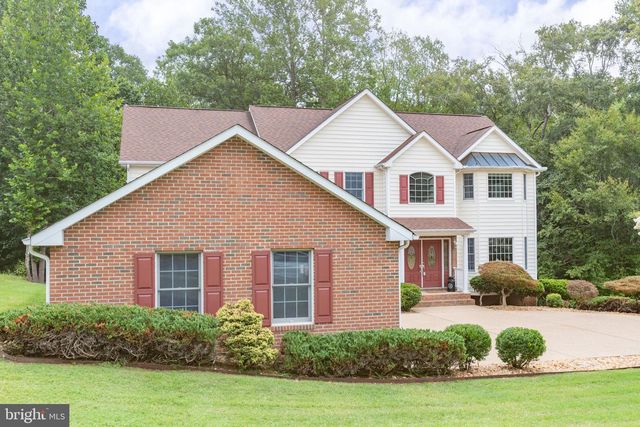 1001 FEATHERSTON CT, Fredericksburg, VA 22401