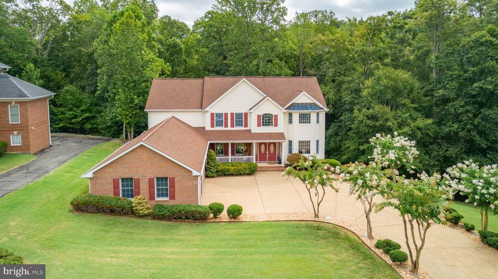 1001 FEATHERSTON CT, Fredericksburg, VA 22401