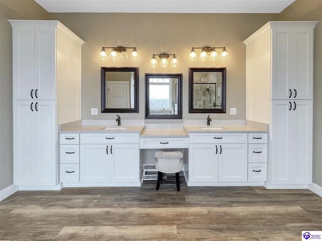 202 McMillian Loop, Elizabethtown, KY 42701