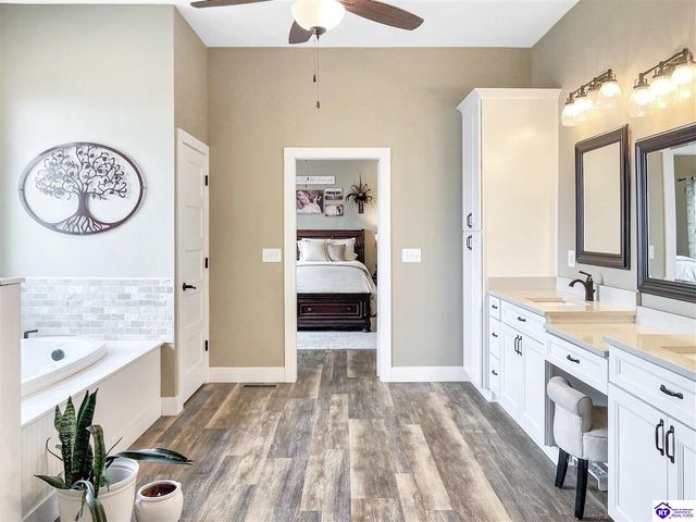 202 McMillian Loop, Elizabethtown, KY 42701