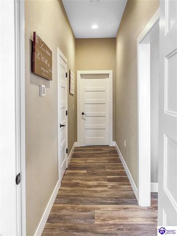 202 McMillian Loop, Elizabethtown, KY 42701