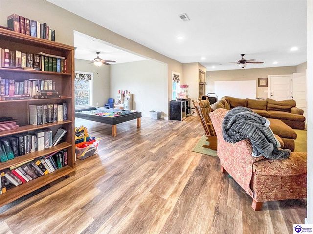 202 McMillian Loop, Elizabethtown, KY 42701