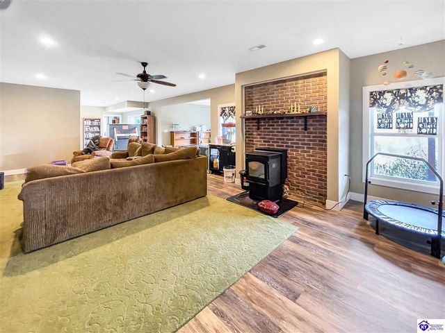 202 McMillian Loop, Elizabethtown, KY 42701