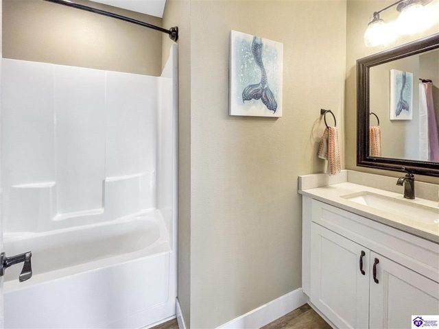 202 McMillian Loop, Elizabethtown, KY 42701