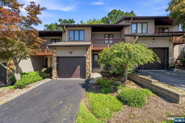5 Wedgewood Drive, Woodland Park, NJ 07424