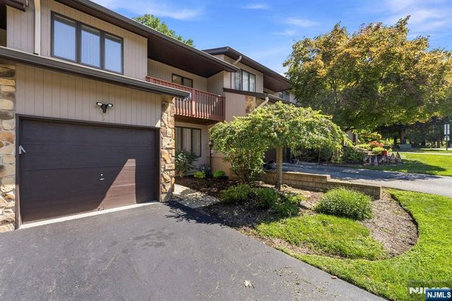 5 Wedgewood Drive, Woodland Park, NJ 07424