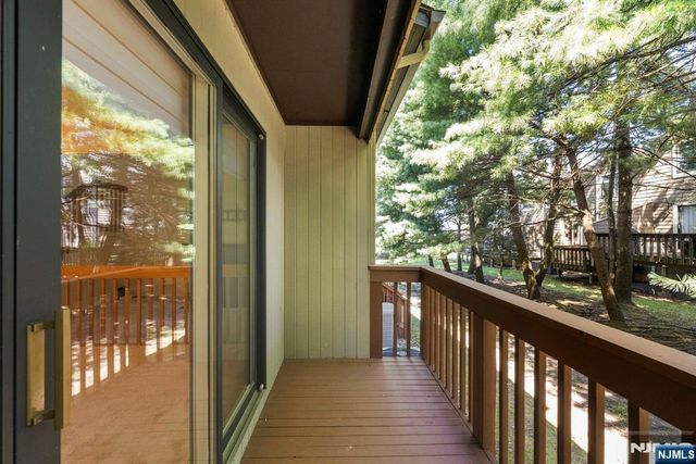 5 Wedgewood Drive, Woodland Park, NJ 07424