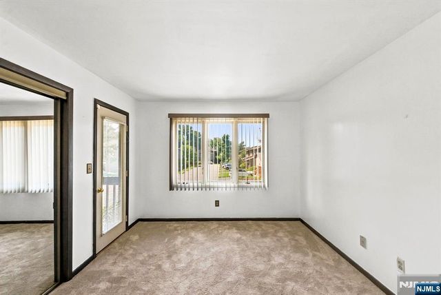 5 Wedgewood Drive, Woodland Park, NJ 07424