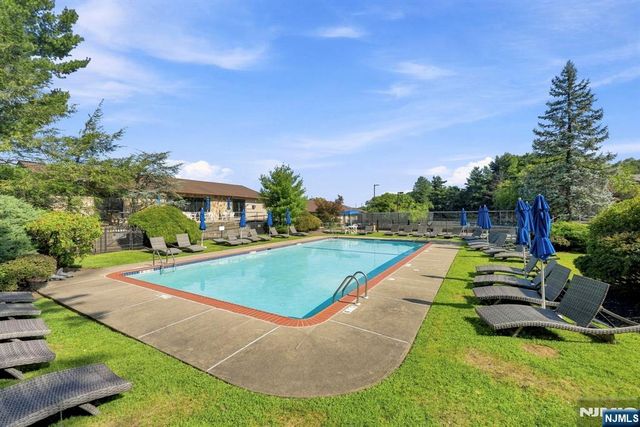 5 Wedgewood Drive, Woodland Park, NJ 07424