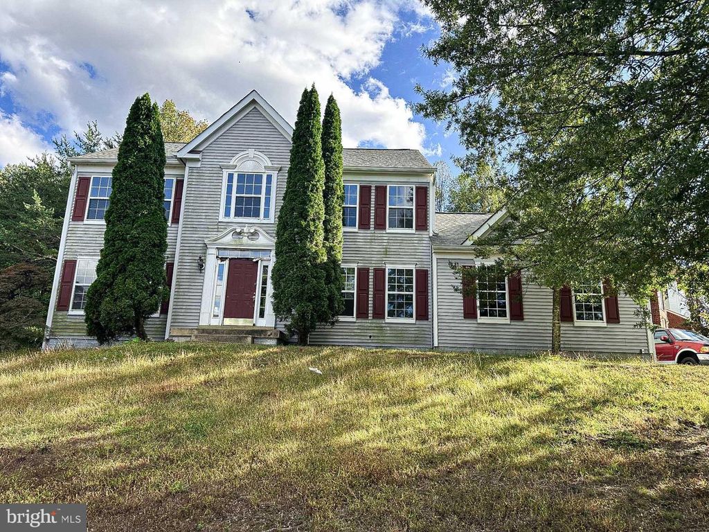 3696 WERTZ DR, Woodbridge, VA 22193