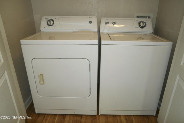 8290 GATE Parkway W 218, Jacksonville, FL 32216