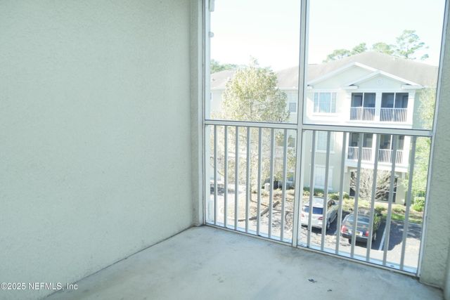 8290 GATE Parkway W 218, Jacksonville, FL 32216