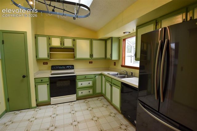 5590 Country Heights Court, Colorado Springs, CO 80917