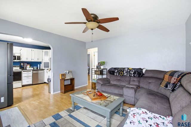 2917 E 18th St Street, Sioux Falls, SD 57103