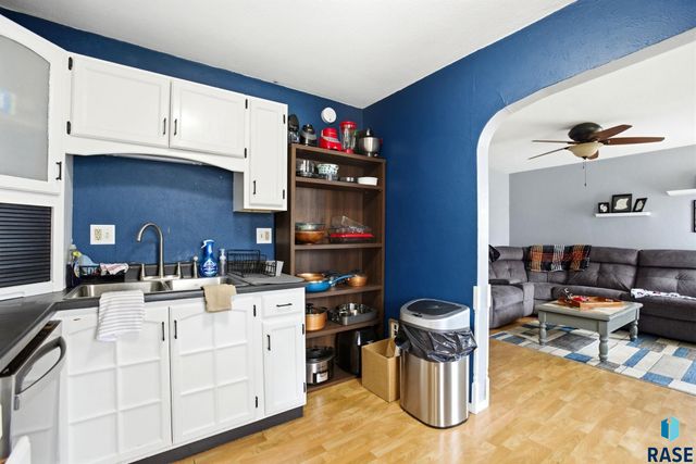 2917 E 18th St Street, Sioux Falls, SD 57103
