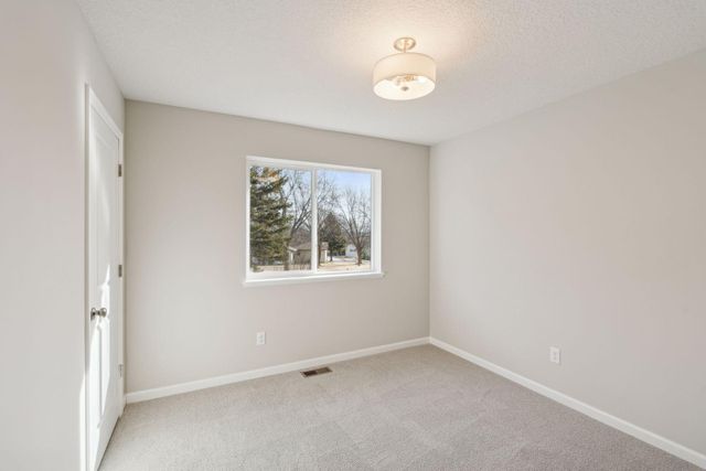 224 9th Ave Court NW, Lonsdale, MN 55046
