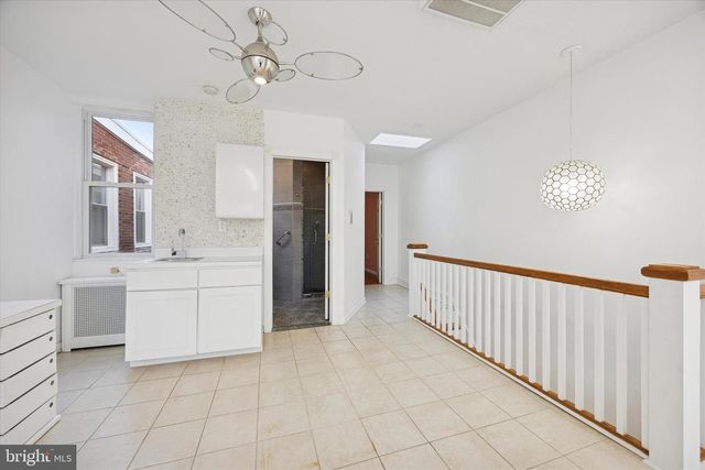 1605 S 8TH ST, Philadelphia, PA 19148