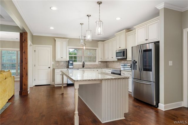 14155 Paul Howell, Northport, AL 35475