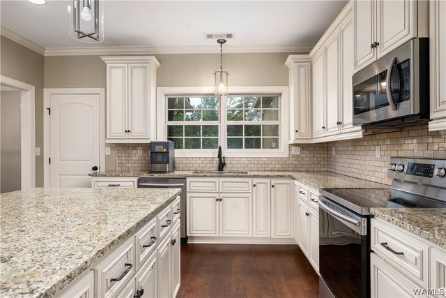 14155 Paul Howell, Northport, AL 35475