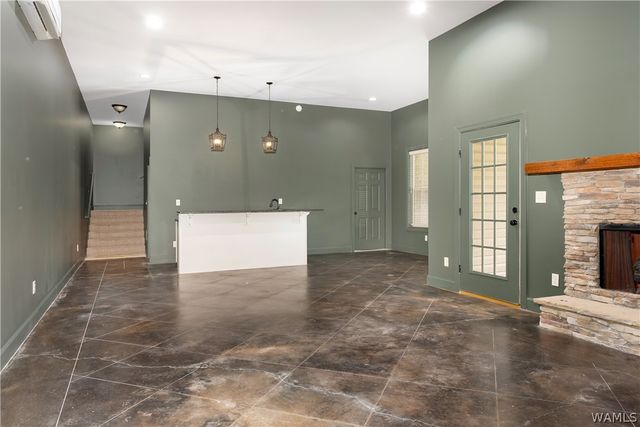 14155 Paul Howell, Northport, AL 35475