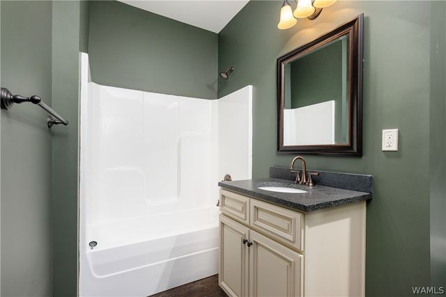 14155 Paul Howell, Northport, AL 35475