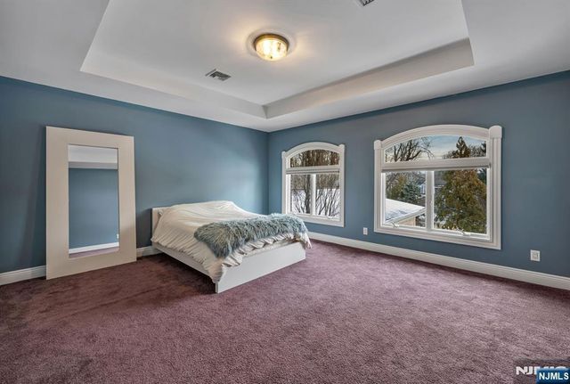 17 Jefferson Avenue, Cresskill, NJ 07626