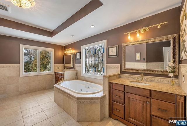 17 Jefferson Avenue, Cresskill, NJ 07626