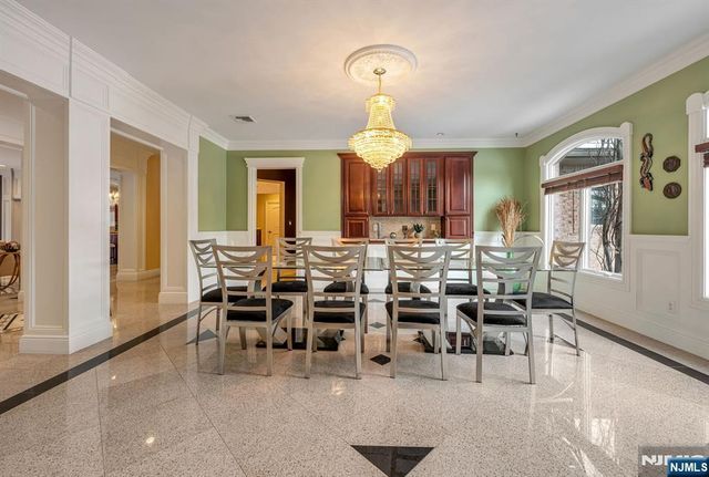 17 Jefferson Avenue, Cresskill, NJ 07626