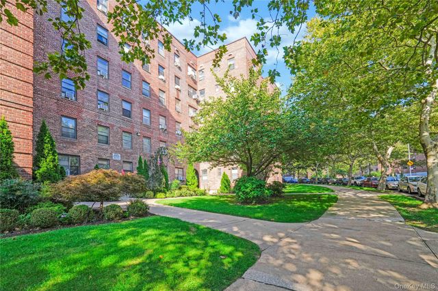 139-15 28th Road 1F, Flushing, NY 11354