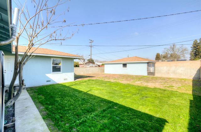 1217 Mehlert Street, Kingsburg, CA 93631