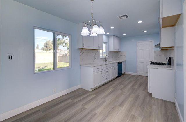 1217 Mehlert Street, Kingsburg, CA 93631