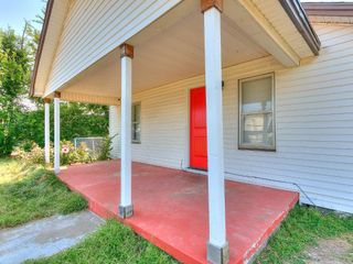 2933 Woodlawn Drive, Moore, OK 73160