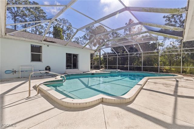 822 Costa PL, Lehigh Acres, FL 33972