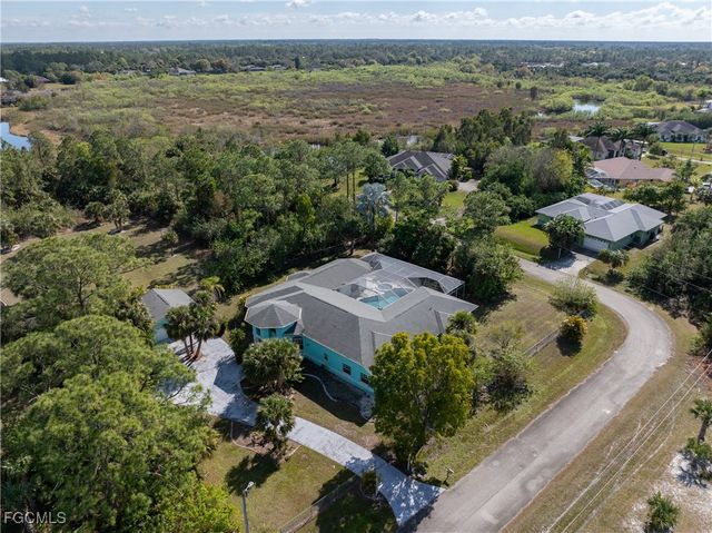 822 Costa PL, Lehigh Acres, FL 33972