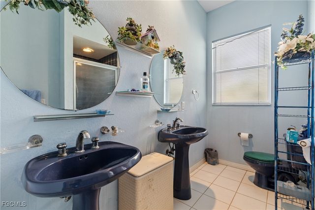 822 Costa PL, Lehigh Acres, FL 33972