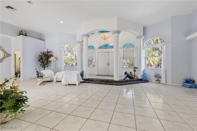 822 Costa PL, Lehigh Acres, FL 33972