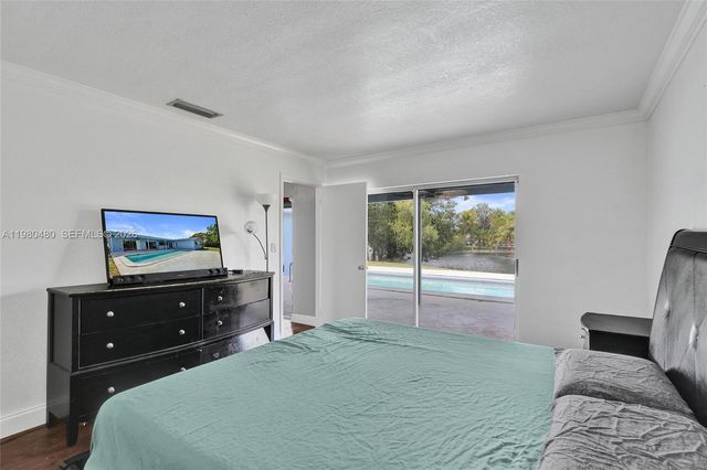 8699 NW 26th Pl, Sunrise, FL 33322