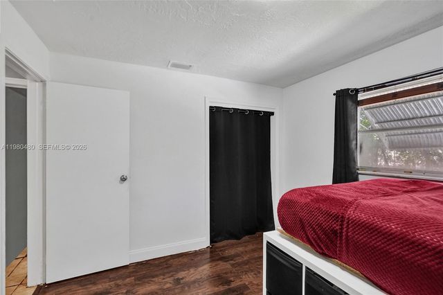 8699 NW 26th Pl, Sunrise, FL 33322