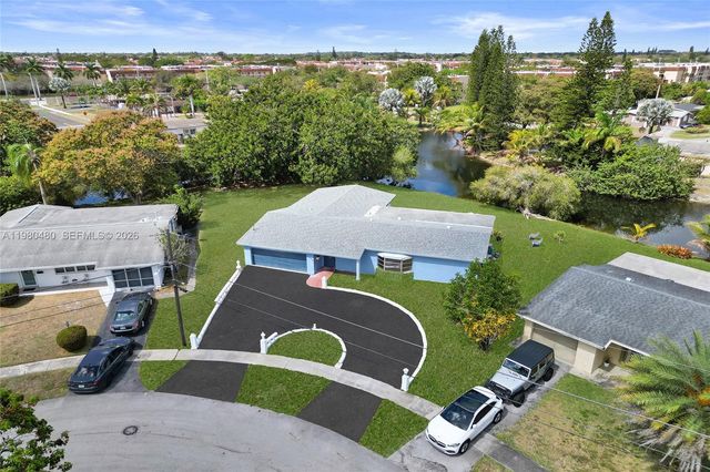 8699 NW 26th Pl, Sunrise, FL 33322