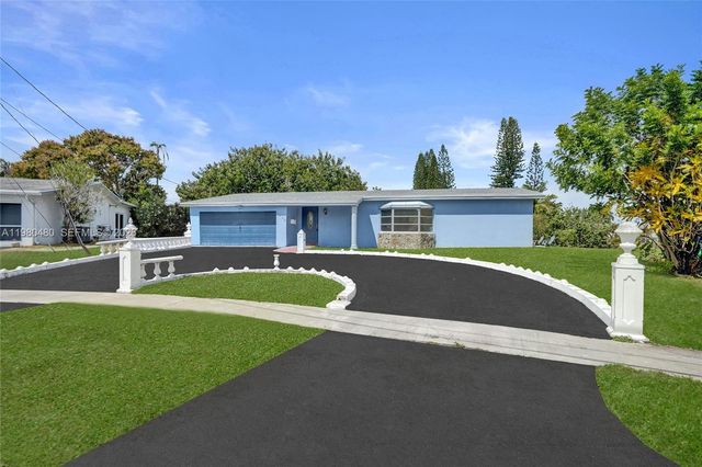 8699 NW 26th Pl, Sunrise, FL 33322