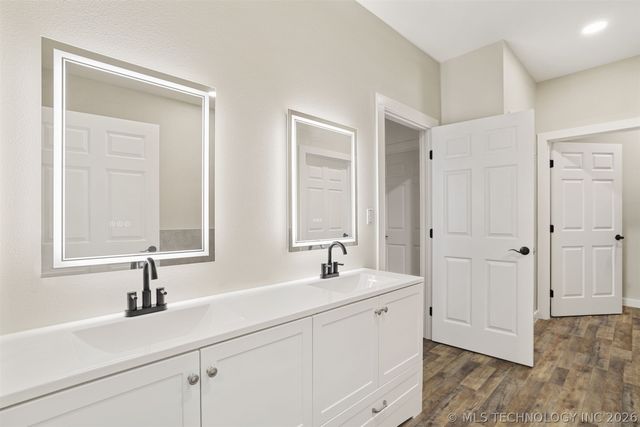 453 W 2nd Street, Silo, OK 74701