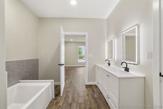 453 W 2nd Street, Silo, OK 74701