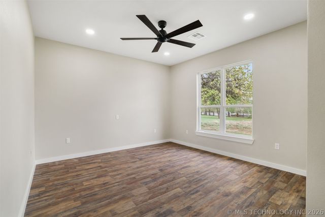 453 W 2nd Street, Silo, OK 74701