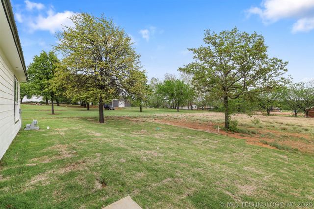 453 W 2nd Street, Silo, OK 74701