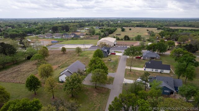 453 W 2nd Street, Silo, OK 74701